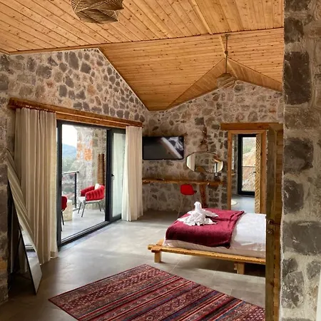 Babadag Breeze Lodge *