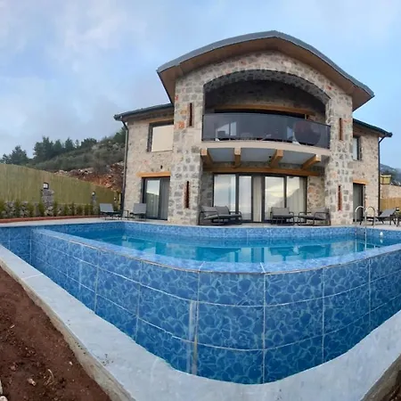 Babadag Breeze Lodge *