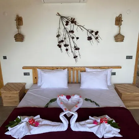 Babadag Breeze Lodge *