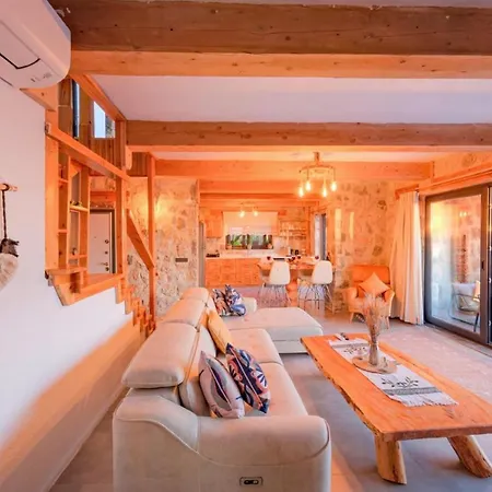 Babadag Breeze Lodge *